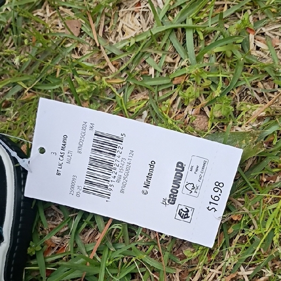 Kids Super Mario Black Slip-On Sneakers with Character Art - Picture 2 of 6